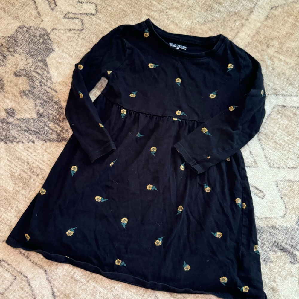 Old navy floral long sleeve tee